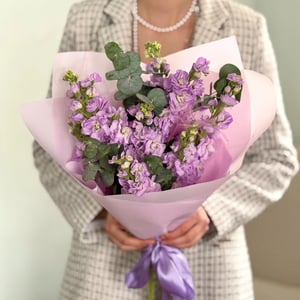 Aromatic lilac stock bouquet