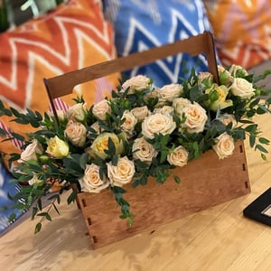 Flower box 'Moonstone'