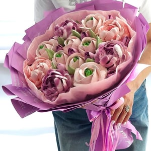 Marshmallow Bouquet: Tender Cloud