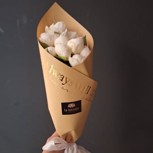 Blumenstrauß 'Weißer Pfingstrosenstrauß'