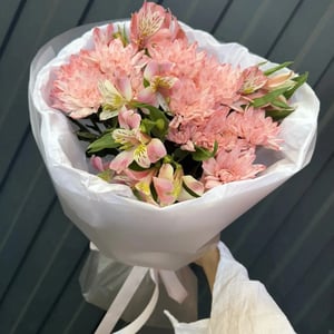 Chrysanthemum and Alstroemeria Bouquet
