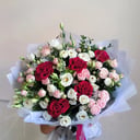 Bouquet with roses and eustoma