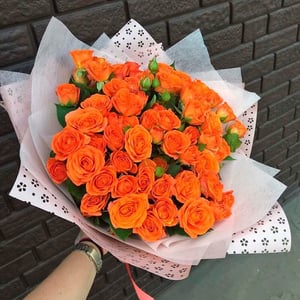 Orange spray roses