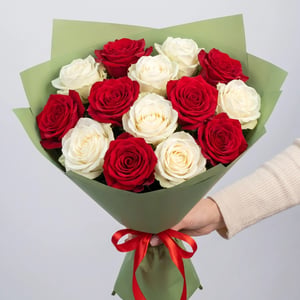 Bouquet of 15 mixed roses, 50 cm long