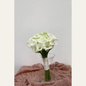 Elegant Calla Lily Bouquet