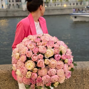 Flower basket 'Venetian boom'