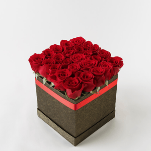 Flower box 'Red Roses In The Box'