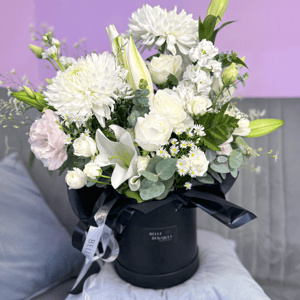 Flower box 'Black and White'