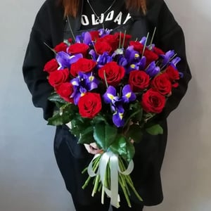 Bouquet 'Butterflies on a rose'