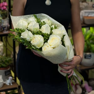 Bouquet of 11 white roses