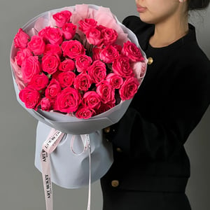 Bouquet '11 Bella Linda spray roses'