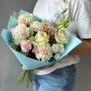 Blumenstrauß 'Zartes Bouquet mit einer weißen Rose'