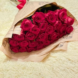 Bouquet of 25 red roses Ecuador