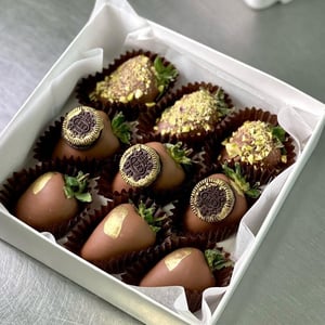 Erdbeeren in Schokolade „Oreyon“ mit Oreo, 9 Beeren