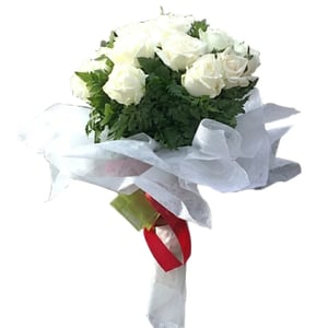 9 White Roses bouquet
