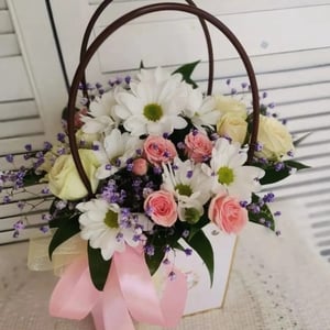 Blumenarrangement 'Handbag for Lady'