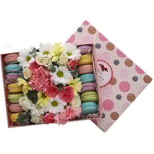 Blumenbox 'Genuss: Spray-Rosen, Chrysanthemen und Nelken'