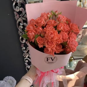 Bouquet of spray coral roses