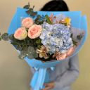 Blumenstrauß 'Bouquet of Hydrangeas, Roses and Alstroemeria'