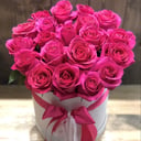 Hat box with flowers 'Pink dreams'