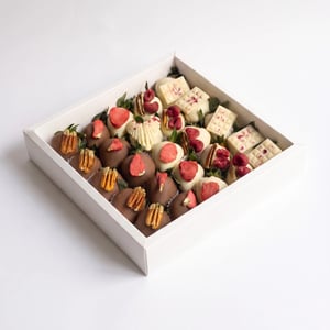 Chocolate-covered strawberries 'Chicago' - 25 pcs.