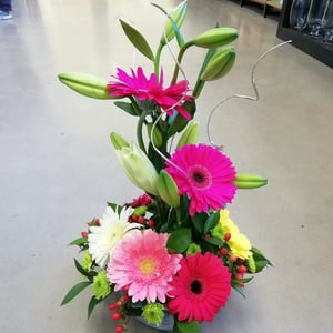 Upright arrangement