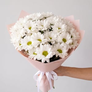 Bouquet of 7 white chrysanthemums, 50 cm long