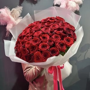Blumenstrauß 'Prächtiger Strauß roter Rosen, 51 Stück'