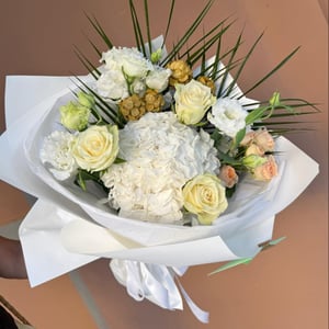 Mila hydrangea bouquet