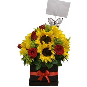 Flower box 'Scatola di rose e girasoli'