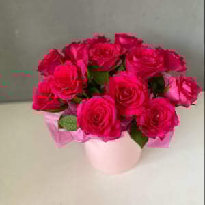 Hat box with flowers 'Box for you'