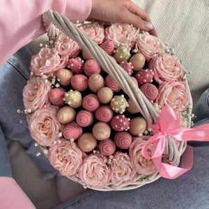 Chocolate-covered strawberries