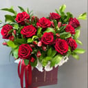 Flower box '11 roses and alstroemerias'