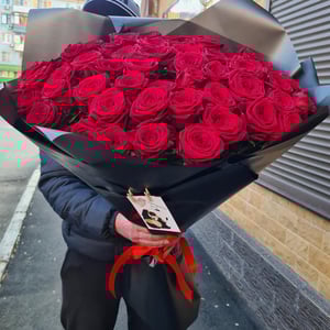 Big bouquet of red roses 90 cm 51 pcs