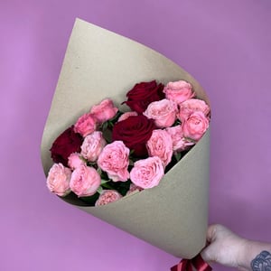 A Compliment Bouquet of Roses