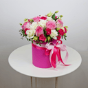 Blumenbox 'Roseninsel: Hutschachtel mit Lisianthuses'