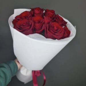 Bouquet of 9 Red Roses