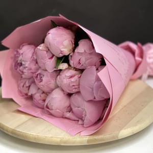 Blumenstrauß aus 11 rosa Pfingstrosen