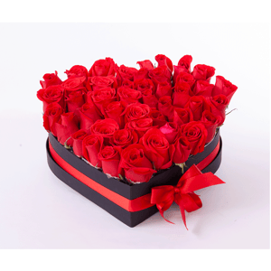 Flower box 'Heart-shaped rose arrangement'