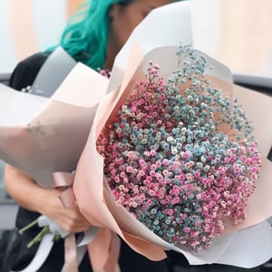 Bouquet 'Rainbow in hands'