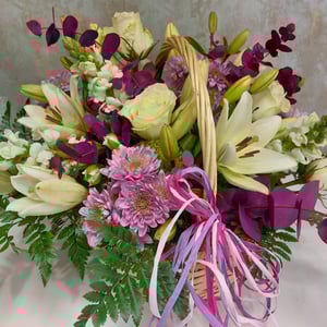 Flower basket 'Momento gioioso'