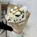 Ramo de Rosas, Alstroemerias y Dianthus