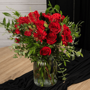 Ramo romántico en tonos rojos - Sentimie