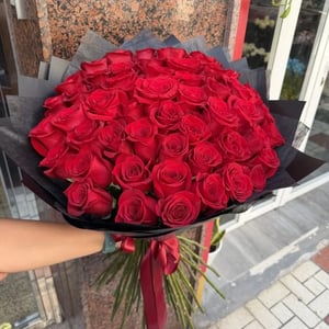 Mazzo di 55 rose rosse