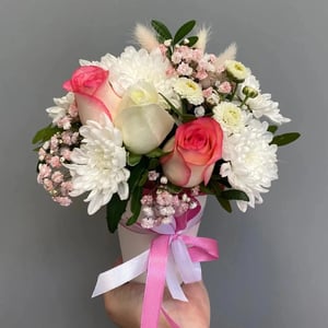 Floral arrangement 'Cozy Floral Tale'
