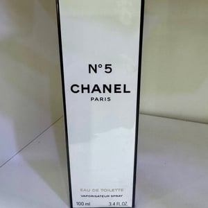 Chanel N5 toilette