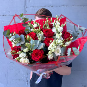 Red Line Bouquet