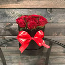 Blumenbox '9 rote Rosen in einer Hutschachtel'