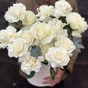 Blumenbox 'Französische Perlenrosen in einer Box'