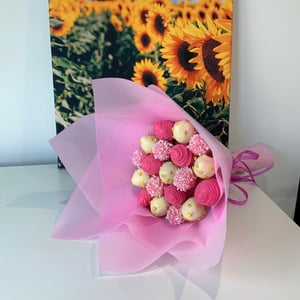 Bouquet of strawberries in chocolate "Ruby"